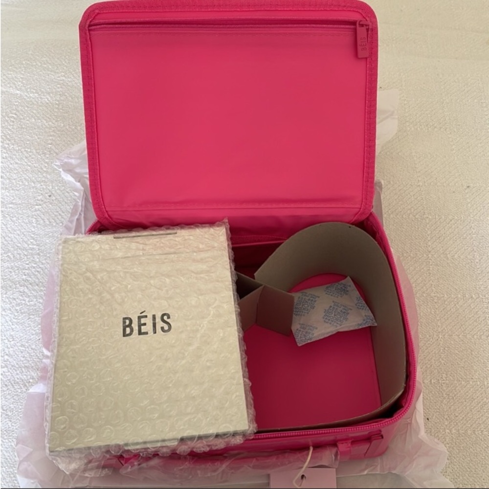 Beis Barbie Cosmetic Case BNWT - Picture 3 of 3